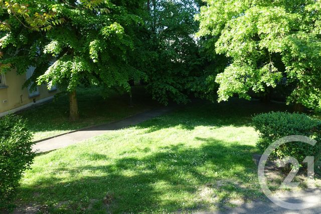 Appartement F2 à vendre - 2 pièces - 46.15 m2 - BOISSY ST LEGER - 94 - ILE-DE-FRANCE - Century 21 Boiss'Immobilier