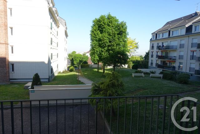 Appartement F2 à vendre - 2 pièces - 46.15 m2 - BOISSY ST LEGER - 94 - ILE-DE-FRANCE - Century 21 Boiss'Immobilier