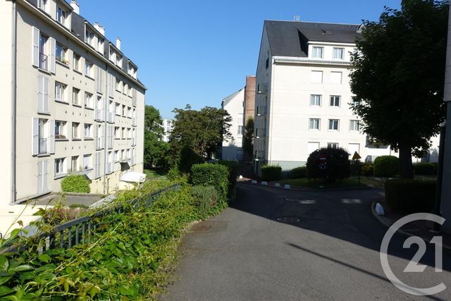 Appartement F2 à vendre - 2 pièces - 46.15 m2 - BOISSY ST LEGER - 94 - ILE-DE-FRANCE - Century 21 Boiss'Immobilier