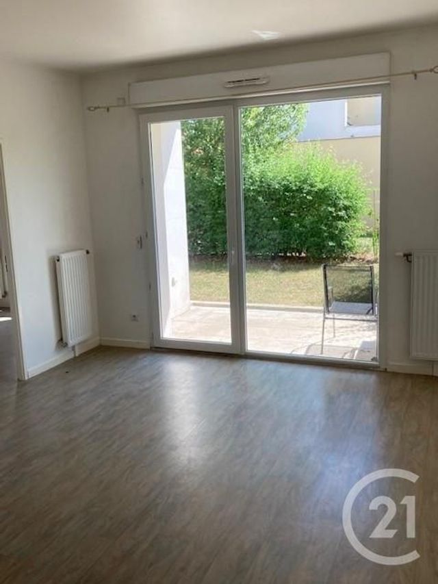Afficher la photo en grand Appartement F2 à vendre - 2 pièces - 41.6 m2 - VILLECRESNES - 94 - ILE-DE-FRANCE - Century 21 Boiss'Immobilier