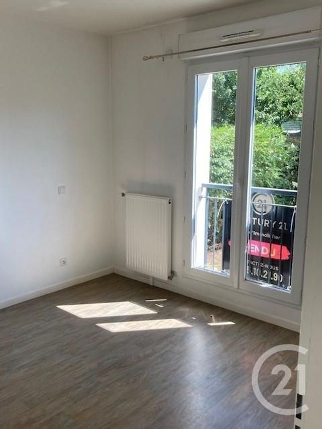 Afficher la photo en grand Appartement F2 à vendre - 2 pièces - 41.6 m2 - VILLECRESNES - 94 - ILE-DE-FRANCE - Century 21 Boiss'Immobilier