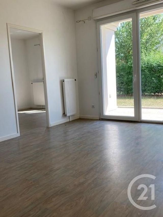Afficher la photo en grand Appartement F2 à vendre - 2 pièces - 41.6 m2 - VILLECRESNES - 94 - ILE-DE-FRANCE - Century 21 Boiss'Immobilier