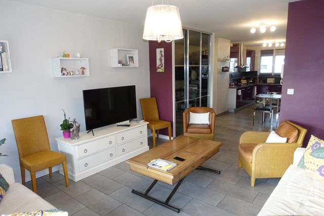Appartement F3 à vendre - 3 pièces - 66.01 m2 - VILLECRESNES - 94 - ILE-DE-FRANCE - Century 21 Boiss'Immobilier