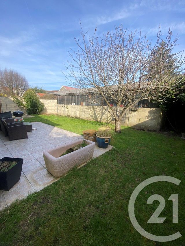 maison à vendre - 6 pièces - 127.0 m2 - VILLECRESNES - 94 - ILE-DE-FRANCE - Century 21 Boiss'Immobilier