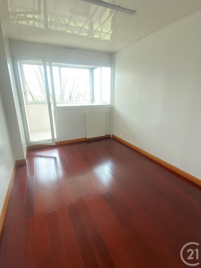 Appartement F4 à louer - 4 pièces - 79.02 m2 - BOISSY ST LEGER - 94 - ILE-DE-FRANCE - Century 21 Boiss'Immobilier