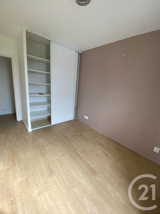 Appartement F3 à louer - 3 pièces - 62.0 m2 - LIMEIL BREVANNES - 94 - ILE-DE-FRANCE - Century 21 Boiss'Immobilier