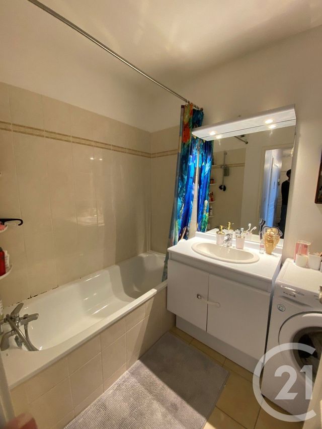 Appartement F3 à louer - 3 pièces - 62.0 m2 - LIMEIL BREVANNES - 94 - ILE-DE-FRANCE - Century 21 Boiss'Immobilier