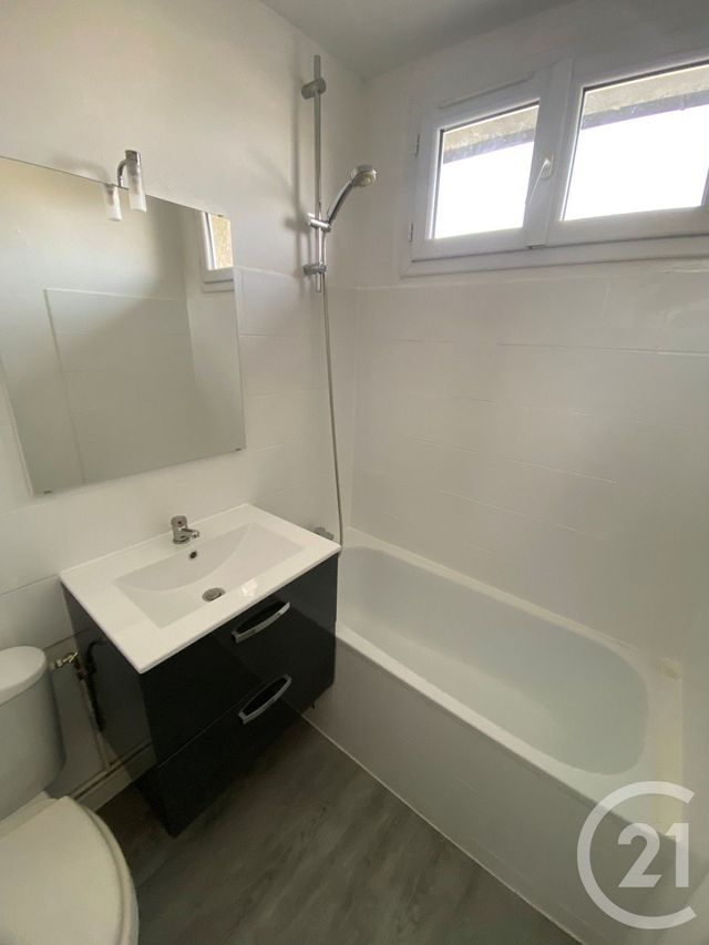 Appartement F3 à louer - 3 pièces - 47.55 m2 - LIMEIL BREVANNES - 94 - ILE-DE-FRANCE - Century 21 Boiss'Immobilier