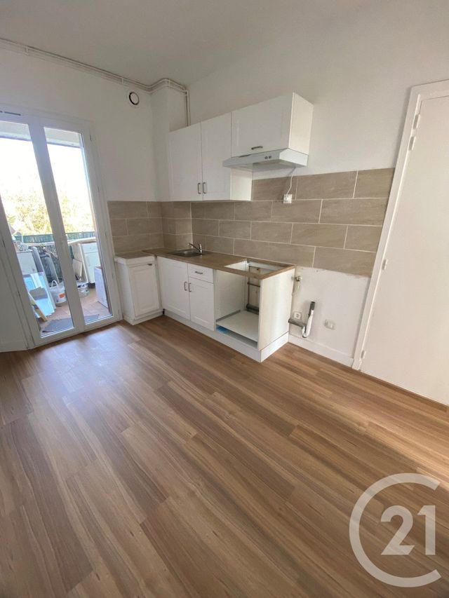 Appartement F3 à louer - 3 pièces - 47.55 m2 - LIMEIL BREVANNES - 94 - ILE-DE-FRANCE - Century 21 Boiss'Immobilier