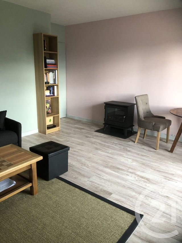 Appartement F2 à vendre - 2 pièces - 43.77 m2 - BOISSY ST LEGER - 94 - ILE-DE-FRANCE - Century 21 Boiss'Immobilier