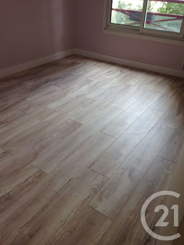 Appartement F2 à vendre - 2 pièces - 43.77 m2 - BOISSY ST LEGER - 94 - ILE-DE-FRANCE - Century 21 Boiss'Immobilier