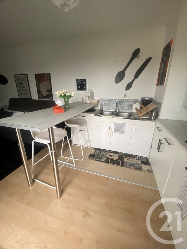 Appartement F1 à louer - 1 pièce - 26.8 m2 - BRIE COMTE ROBERT - 77 - ILE-DE-FRANCE - Century 21 Boiss'Immobilier