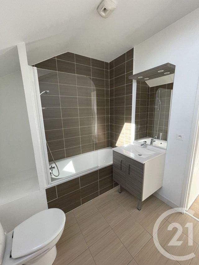 Appartement F1 à louer - 1 pièce - 26.8 m2 - BRIE COMTE ROBERT - 77 - ILE-DE-FRANCE - Century 21 Boiss'Immobilier