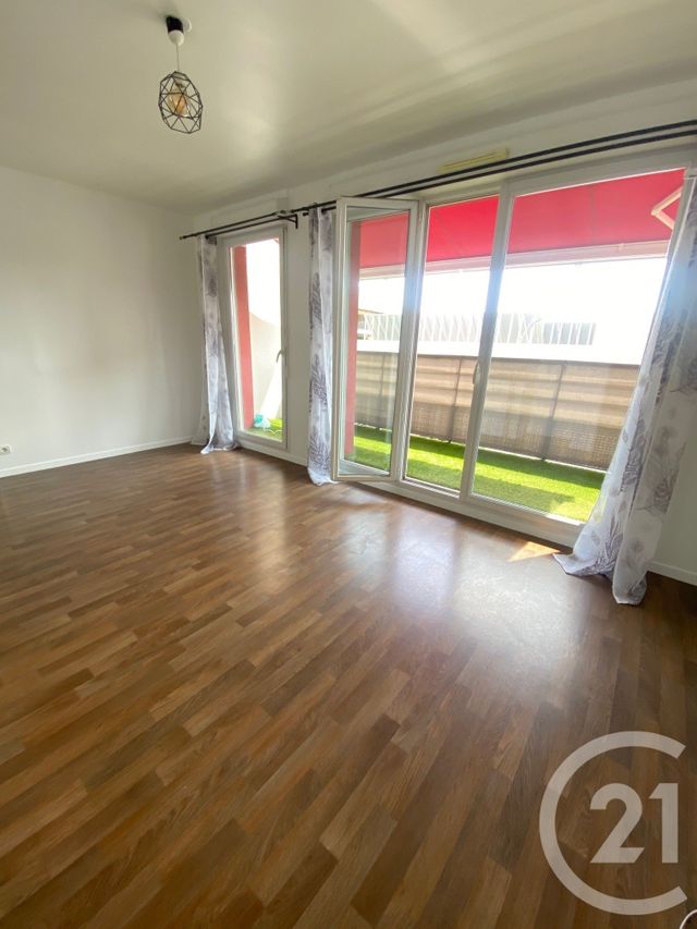 Appartement F3 à vendre - 3 pièces - 53.17 m2 - LIMEIL BREVANNES - 94 - ILE-DE-FRANCE - Century 21 Boiss'Immobilier