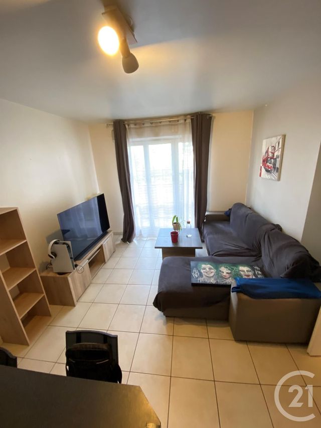 Appartement F2 à louer - 2 pièces - 40.2 m2 - BRIE COMTE ROBERT - 77 - ILE-DE-FRANCE - Century 21 Boiss'Immobilier