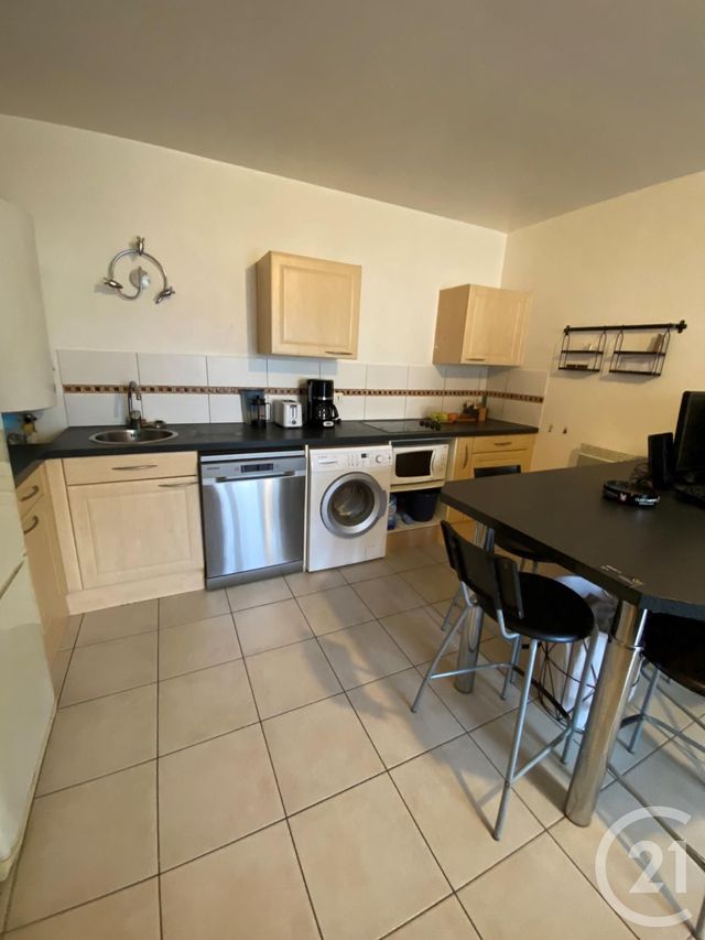Appartement F2 à louer - 2 pièces - 40.2 m2 - BRIE COMTE ROBERT - 77 - ILE-DE-FRANCE - Century 21 Boiss'Immobilier