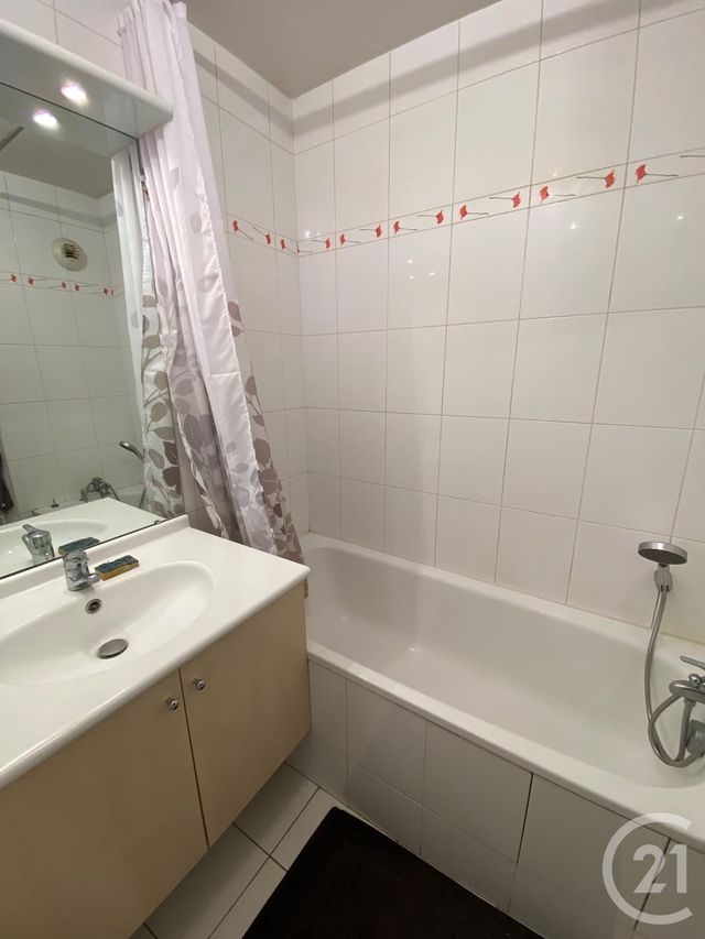 Appartement F2 à louer - 2 pièces - 40.2 m2 - BRIE COMTE ROBERT - 77 - ILE-DE-FRANCE - Century 21 Boiss'Immobilier